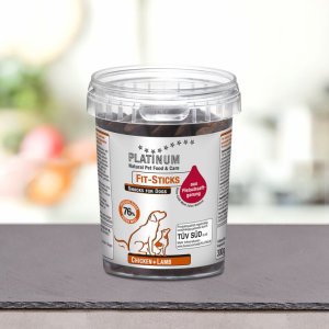 PLATÍNUM Natural Fit-Sticks Chicken & Lamb 300 g